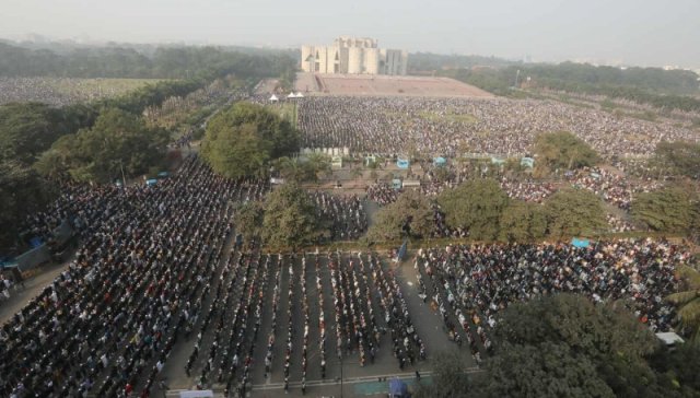 স্মরণকালের সর্বোচ্চ জনসমাগম ঘটে জানাজায়