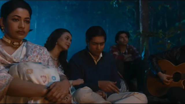 চলচ্চিত্রটির দৃশ্যে আজমেরী হক বাঁধন, সাবিলা নূর ও অন্যান্য শিল্পীরা