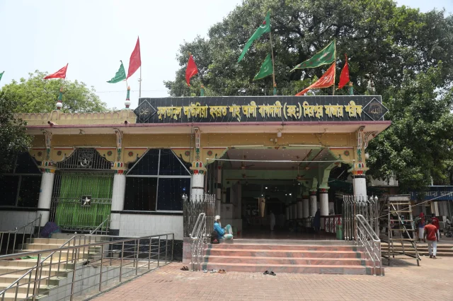 মিরপুরের শাহ আলী বাগদাদীর (রহ.) মাজার (5)