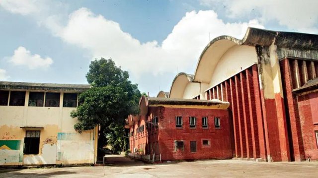 শুনশান নীরব এফডিসি, এমন দৃশ্যই এখন বাস্তবতা