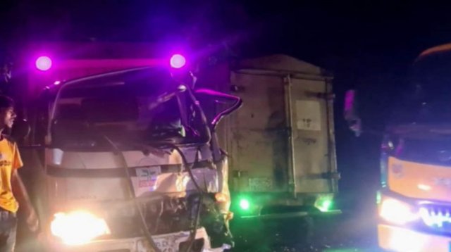 গোপালগঞ্জে বাস-পিকআপের মুখোমুখি সংঘর্ষ, আহত ২০