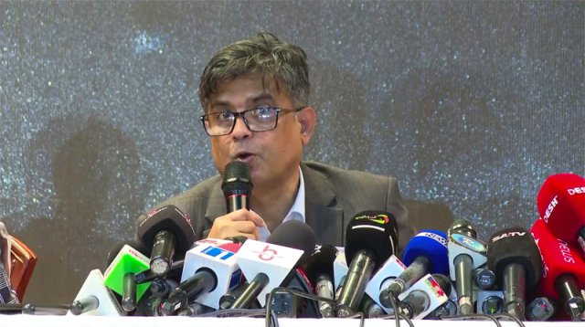 Yosh ayol bilan gozal tender uy jinsiy aloqa