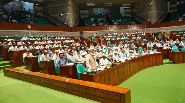 সংবিধান সংস্কার পরিষদের অধিবেশন ডাকার দাবিতে সংসদে বিরোধীদলীয় নেতার মুলতবি  প্রস্তাব