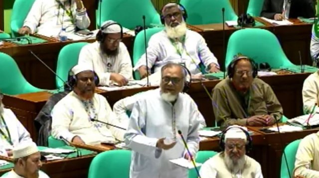 ওয়াসার পানি দুর্গন্ধ, পোকা থাকে: সংসদে জামায়াত এমপি