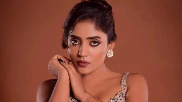 নেটপাড়ার নতুন 'ক্রাশ', কে এই তানিয়া মিশ্রা