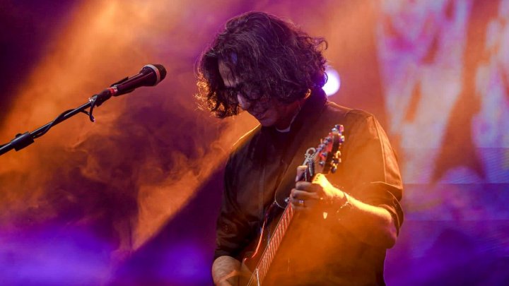 মঞ্চে বাপ্পা মজুমদার