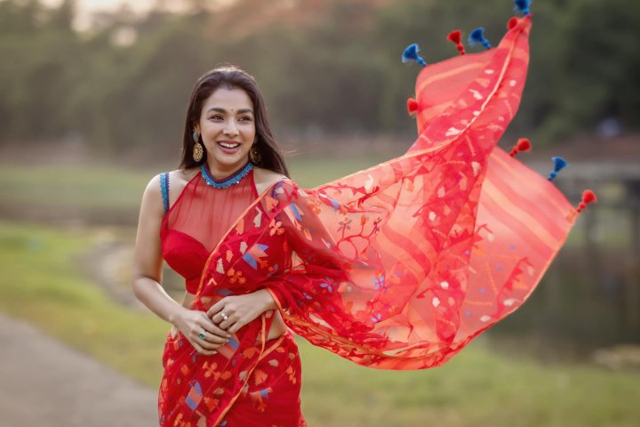 রুনা খান