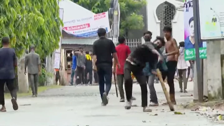 হামলায় রণক্ষেত্র গোপালগঞ্জ