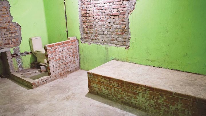একটি ‘আয়নাঘরের’ যাবতীয় প্রমাণসহ কাঠামো মুছে ফেলার চেষ্টা, ছবি: সংগৃহীত