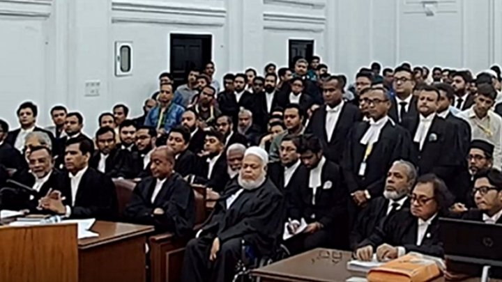 ১৯৪ মিনিট ধরে রায় পড়া হয় আন্তর্জাতিক অপরাধ ট্রাইব্যুনালে (ভিডিও থেকে নেওয়া)