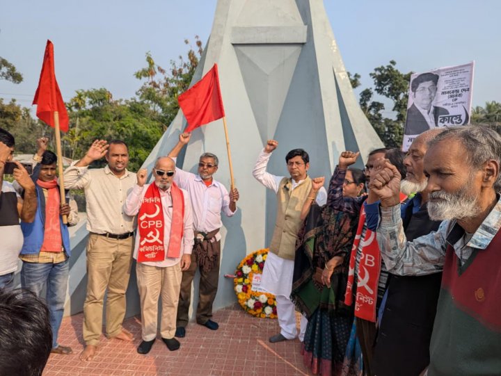 গাজীপুর-৪ আসনে প্রচারণায় অংশ নেন সিপিবির প্রার্থী মানবেন্দ্র দেব