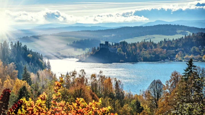 A Sunny Autumn Getaway in Europe 3