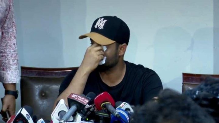 অবসরের ঘোষণা দিতে গিয়ে কান্নায় ভেঙে পড়েন তামিম।