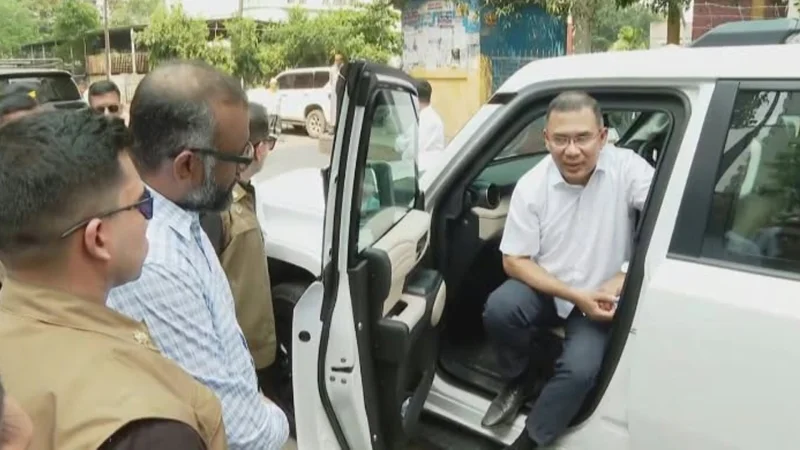 আজিমপুর সরকারি কোয়ার্টারের পরিচ্ছন্নতায় দুই সপ্তাহের সময় দিলেন প্রধানমন্ত্রী