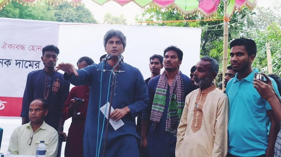 বক্তৃতা করছেন জোনায়েদ সাকি