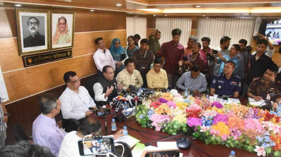 প্রেস ব্রিফিংয়ে মৎস্য ও প্রাণিসম্পদ মন্ত্রী আব্দুর রহমান