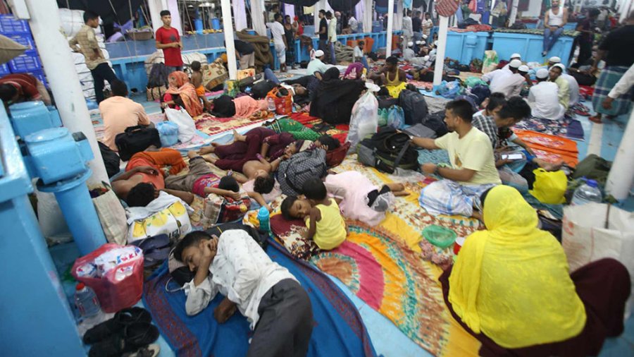 লঞ্চে ঈদযাত্রা, ছবি: নাসিরুল ইসলাম