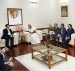 প্রধানমন্ত্রীর সঙ্গে বিশ্ববিদ্যালয় শিক্ষকদের বৈঠক
