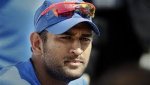 বোলারদের প্রশংসায় ধোনি
