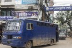 বন্দি সরানো হচ্ছে ঢাকা কেন্দ্রীয় কারাগার থেকে